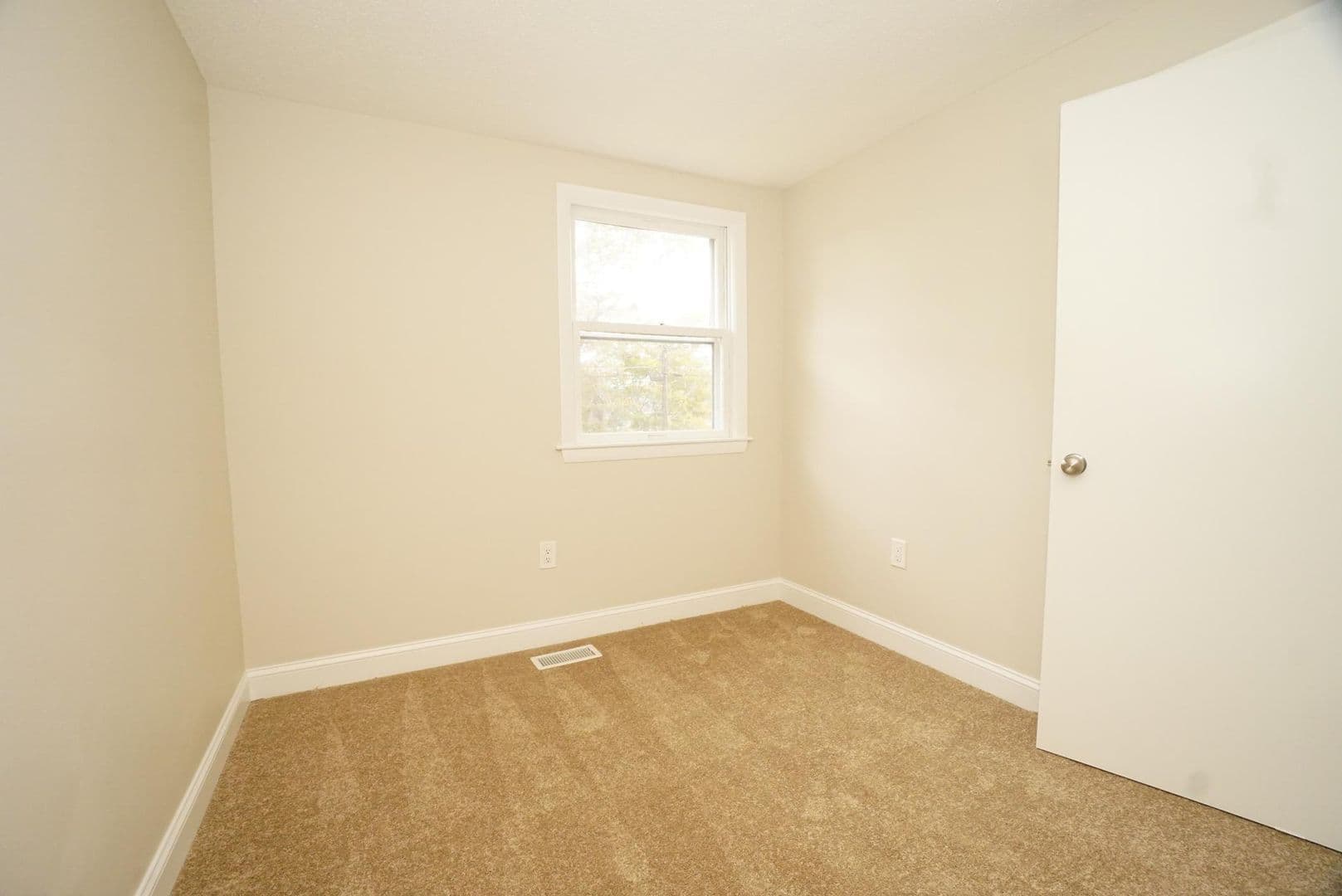 42 Woodfield St 28 of 52