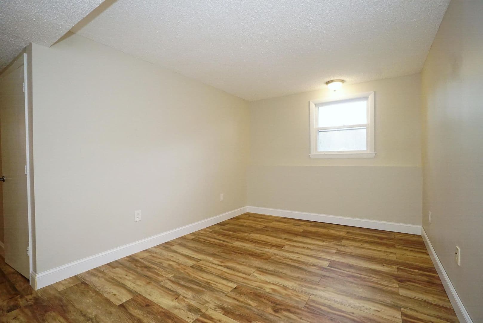 42 Woodfield St 31 of 52