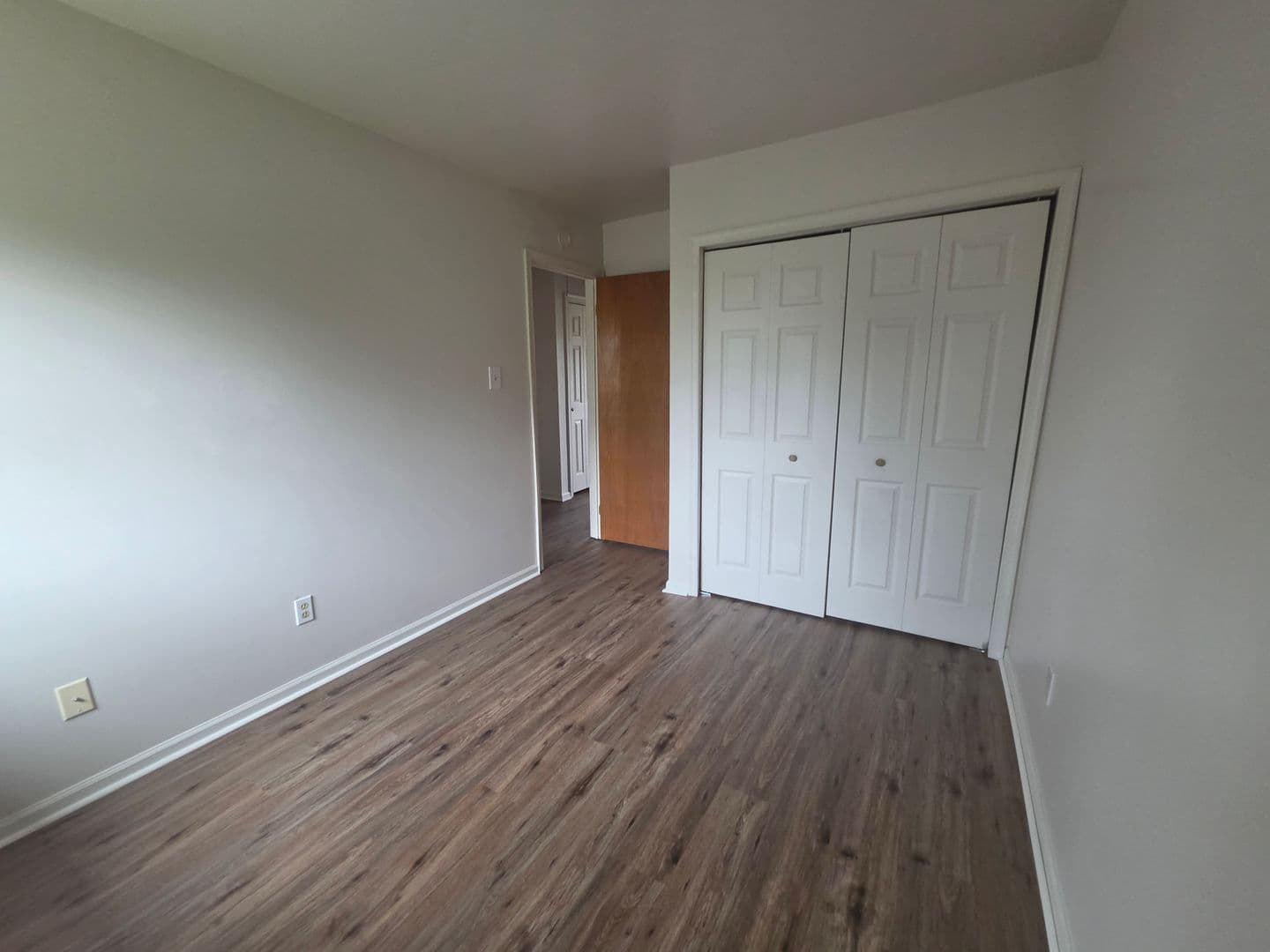 416 S. Saint George Street 12 of 26