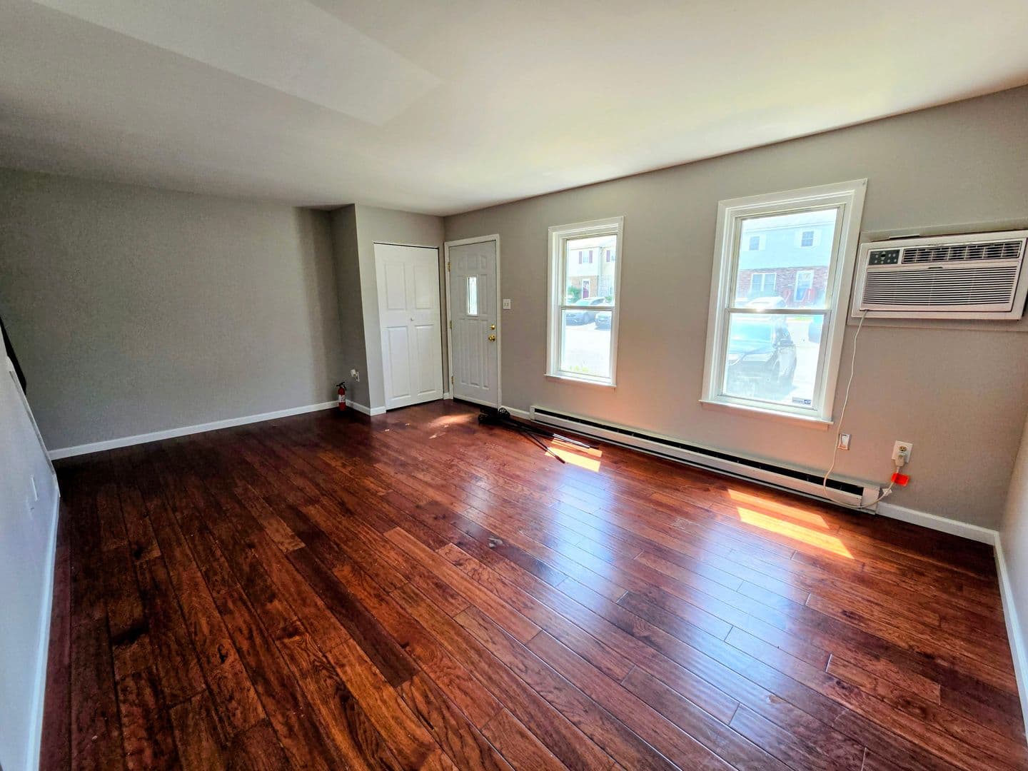 5657 Wood Lane 2 of 8