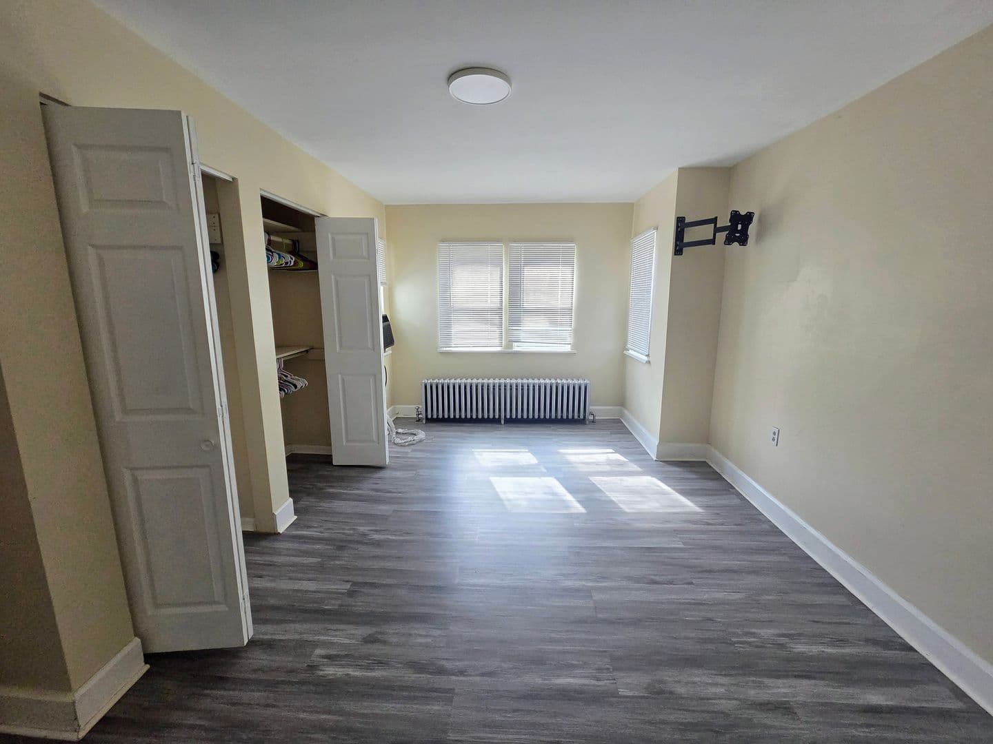 2111 N. 1st Avenue 11 of 18