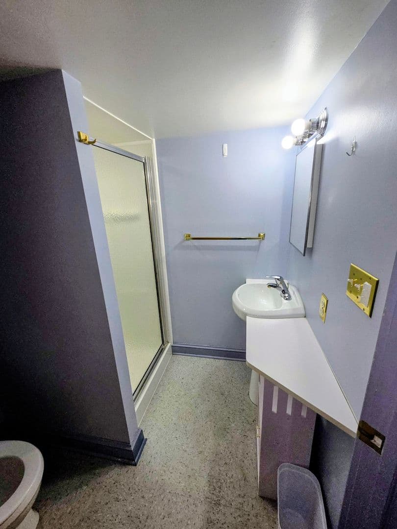 1005 Seneca Street 17 of 24
