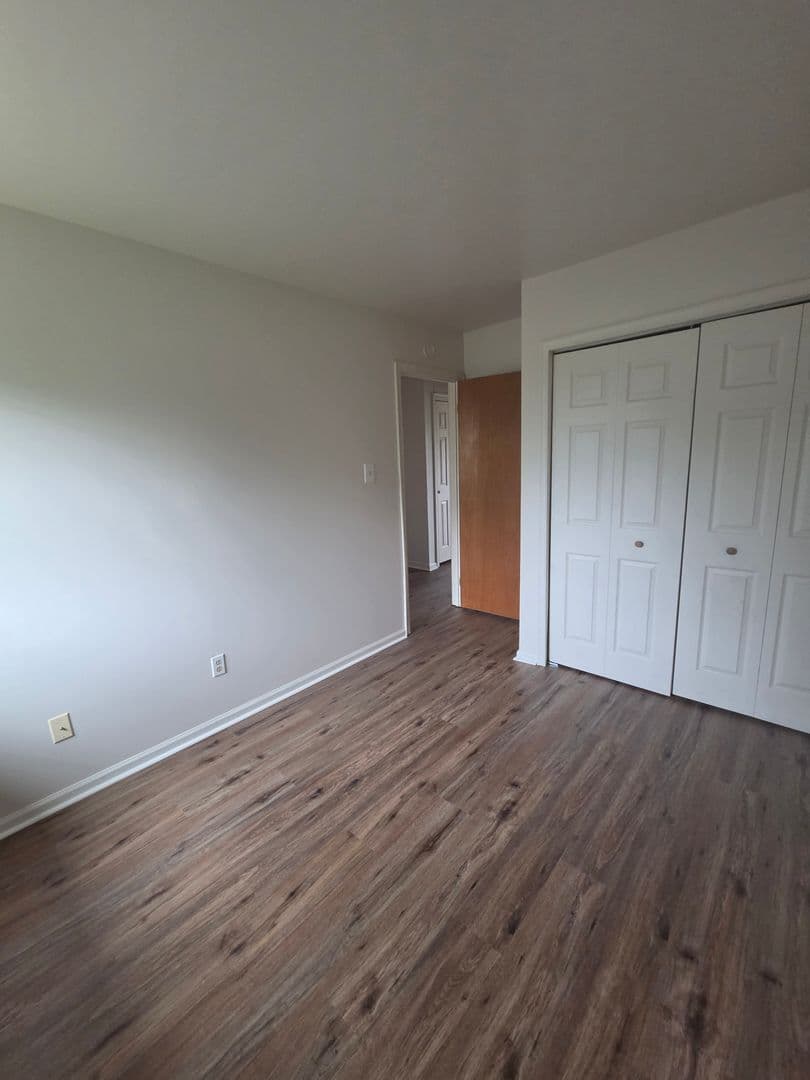 416 S. Saint George Street 11 of 26
