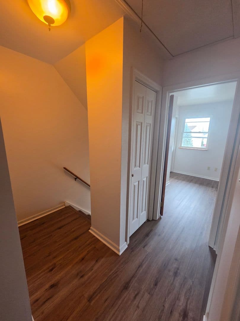 416 S. Saint George Street 9 of 26