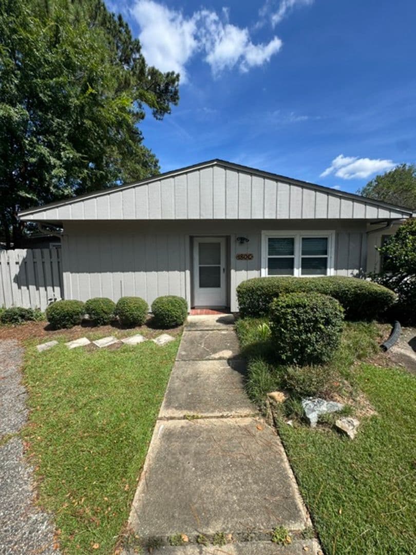 180 SE Villas Ct C 1 of 15