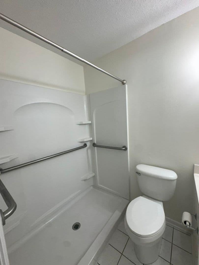 180 SE Villas Ct C 5 of 15