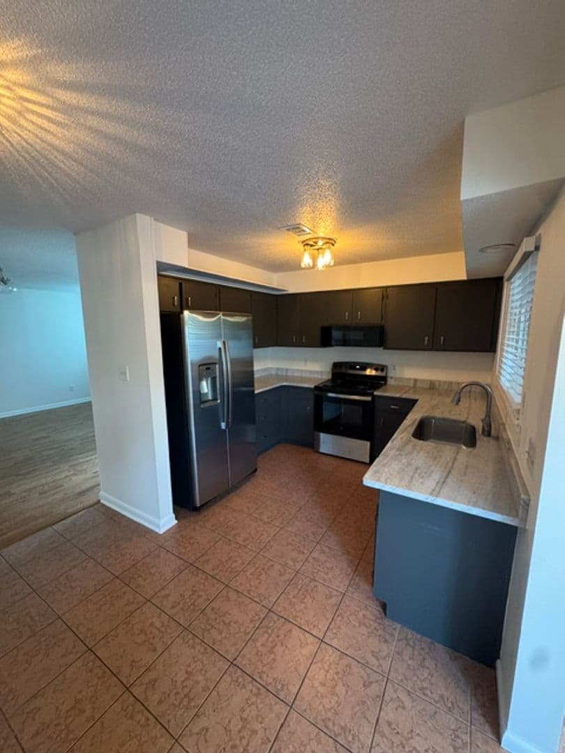 180 SE Villas Ct C 11 of 15
