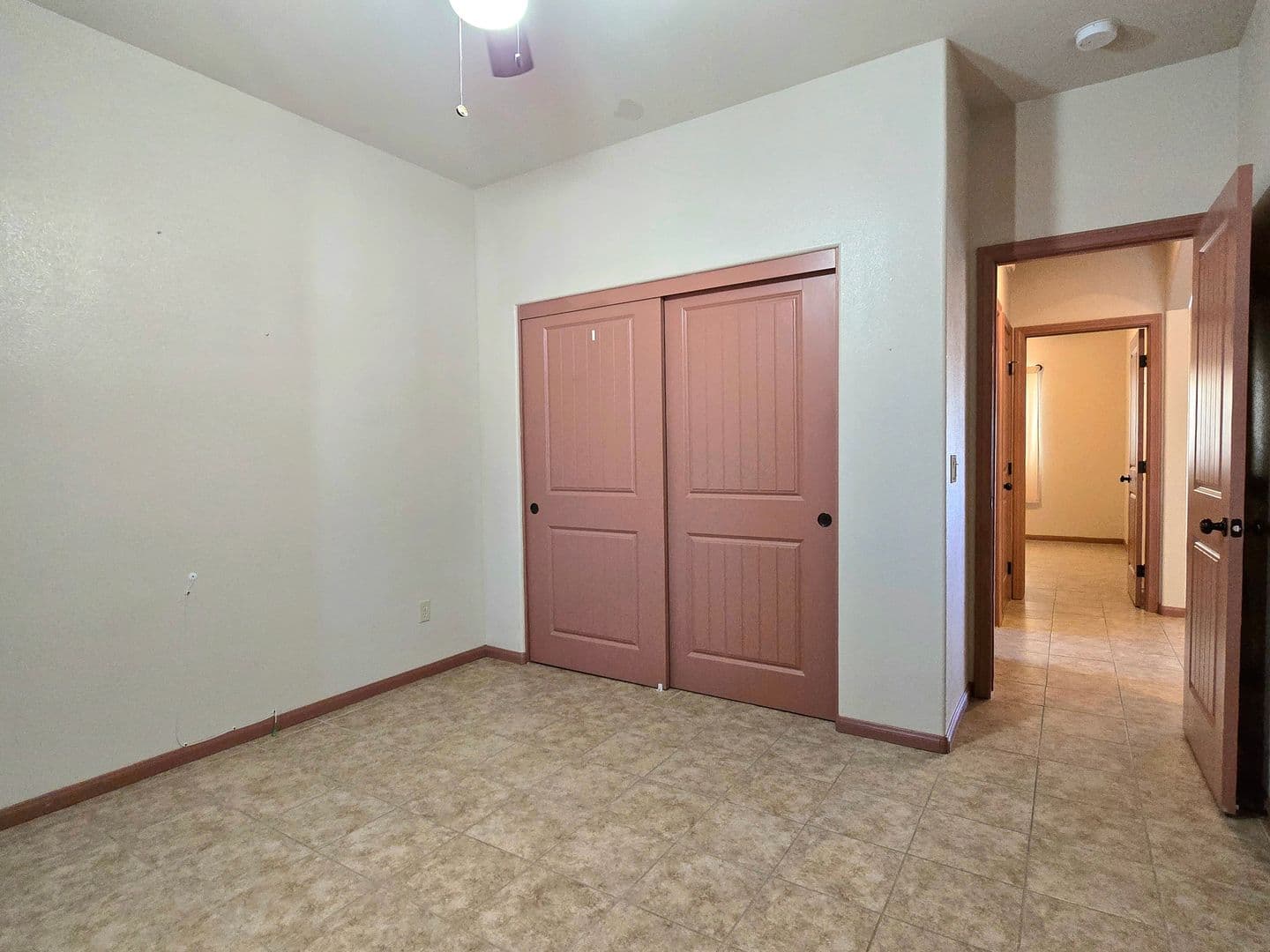 7425 Kellogg Ave. 18 of 22