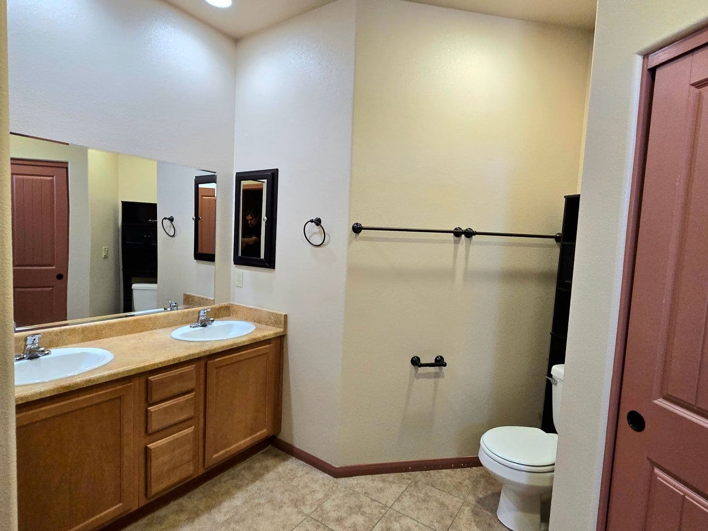7425 Kellogg Ave. 14 of 22