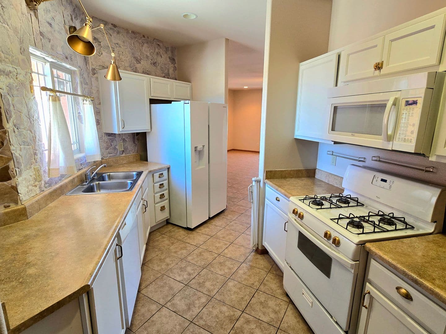 7425 Kellogg Ave. 22 of 22