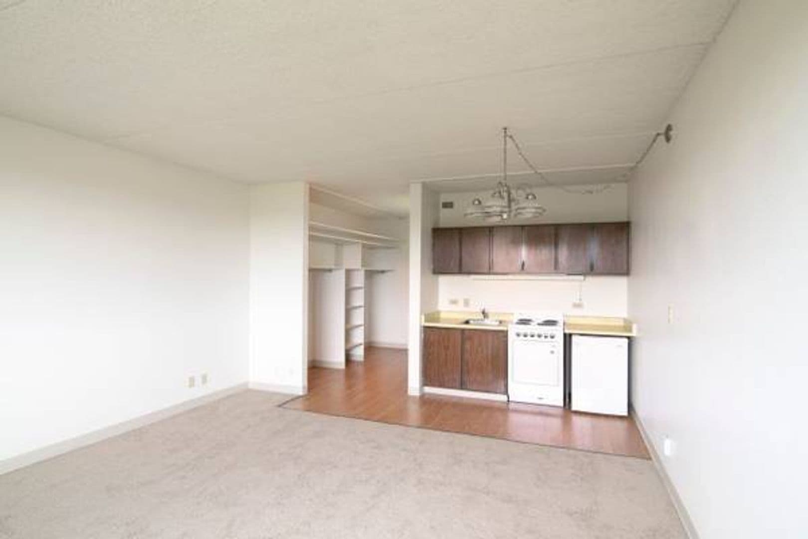 Life Manor Parkside 2 of 5