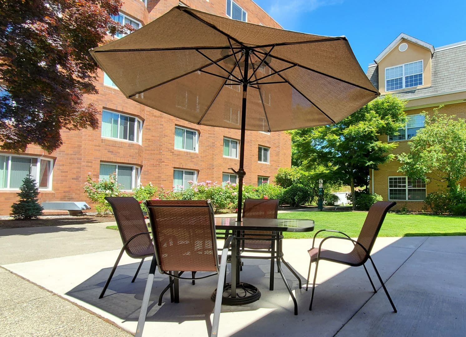 Life Manor Parkside 4 of 5