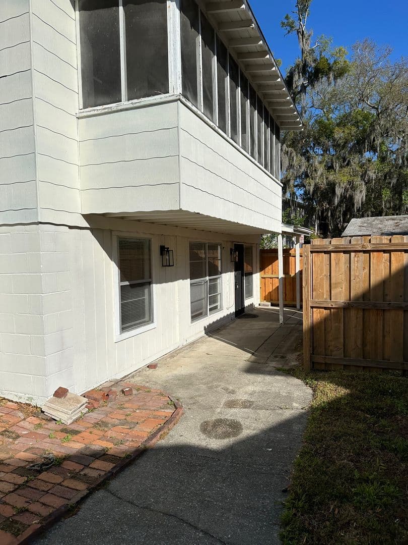 111A Cedar St (downstairs) - City of St Augustine - UTILITIES SPLIT 50/50 10 of 20