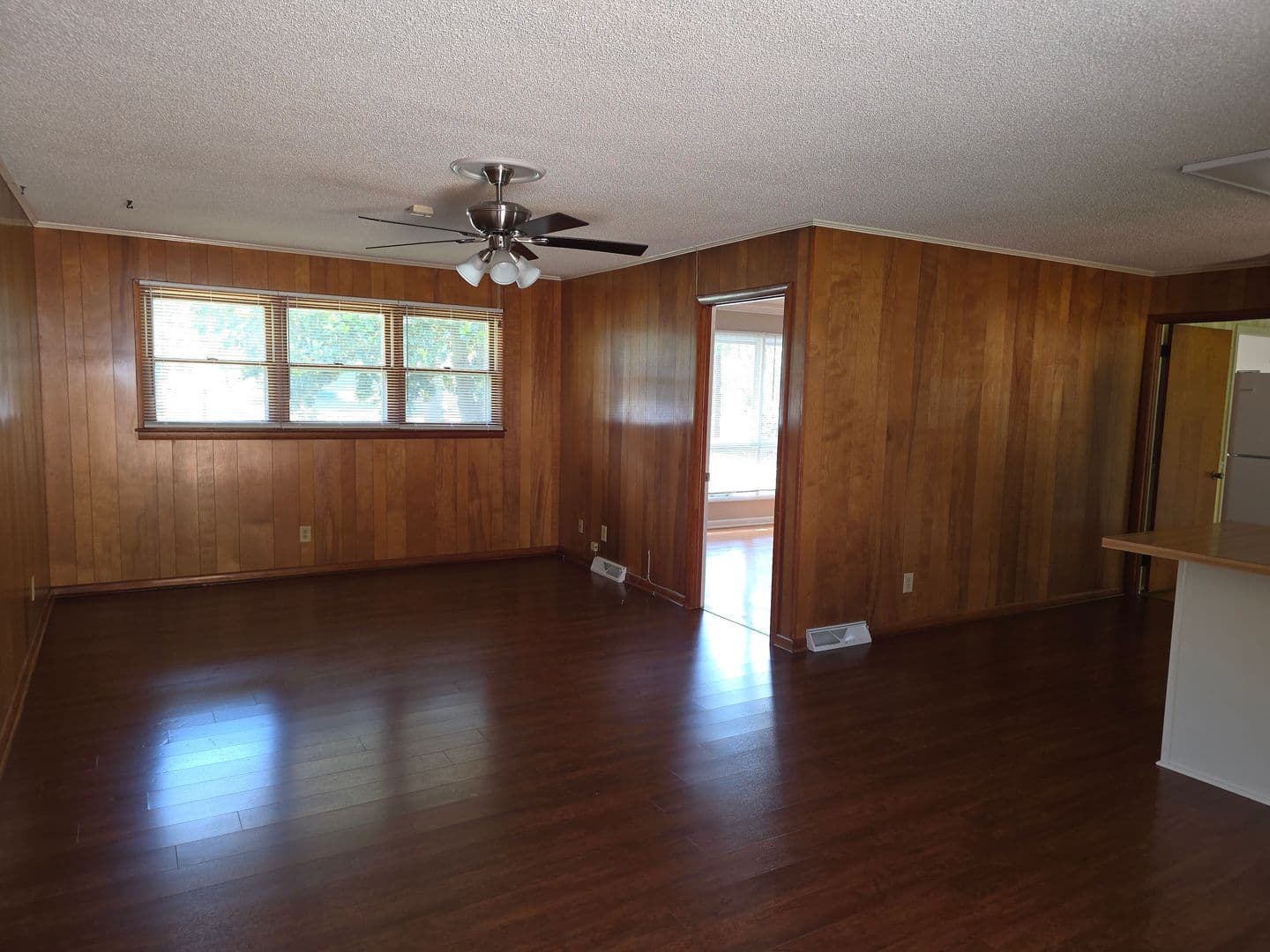 3322 HART ST 5 of 14