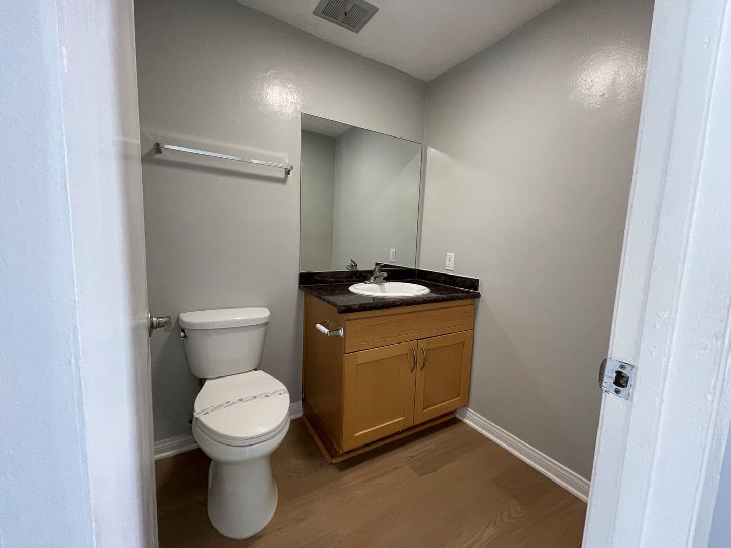 055 - Villa Del Sol Apartment Homes 4 of 8