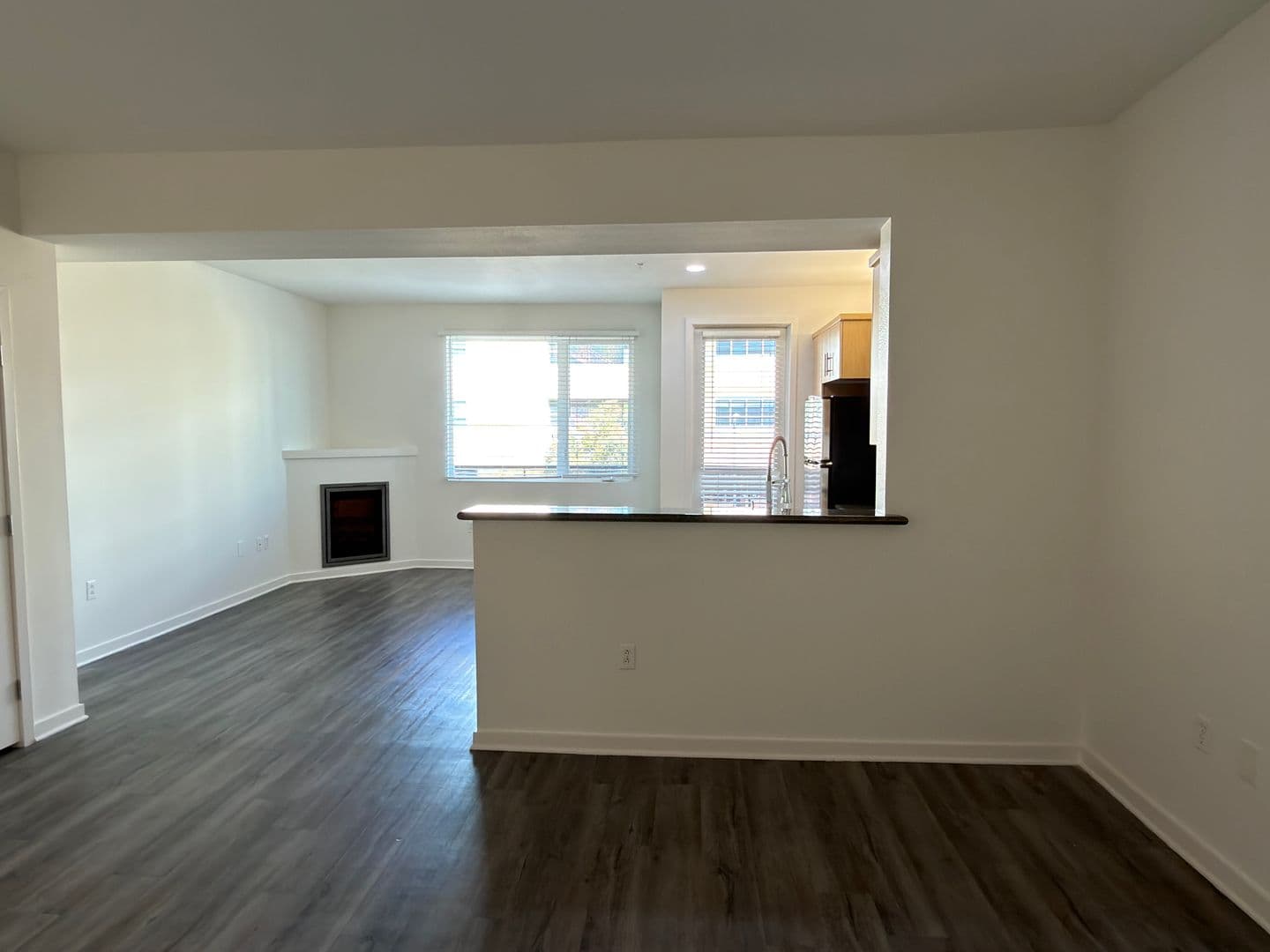 135 - Canvas LA Apartments 8 of 12