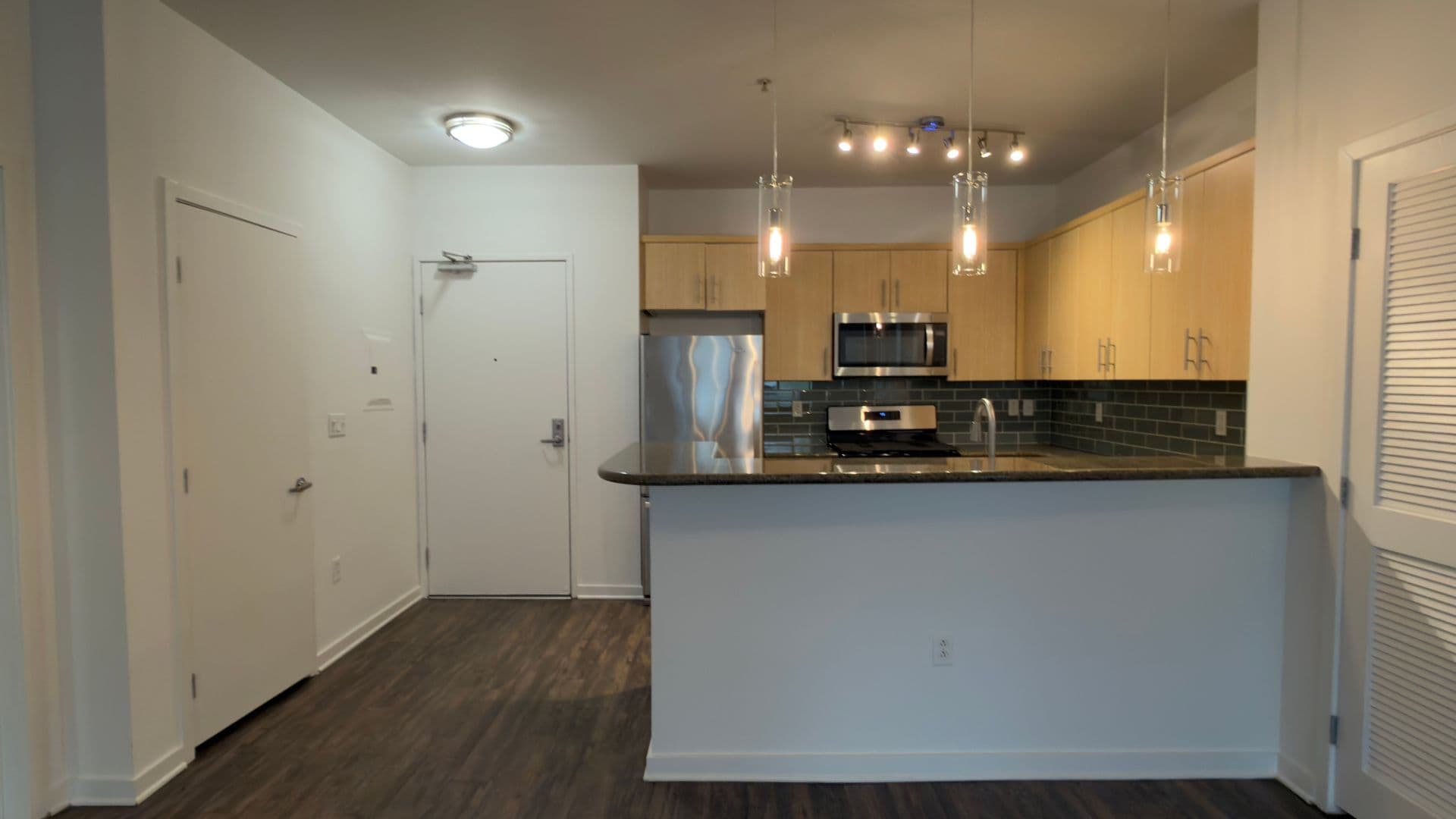 135 - Canvas LA Apartments 5 of 11