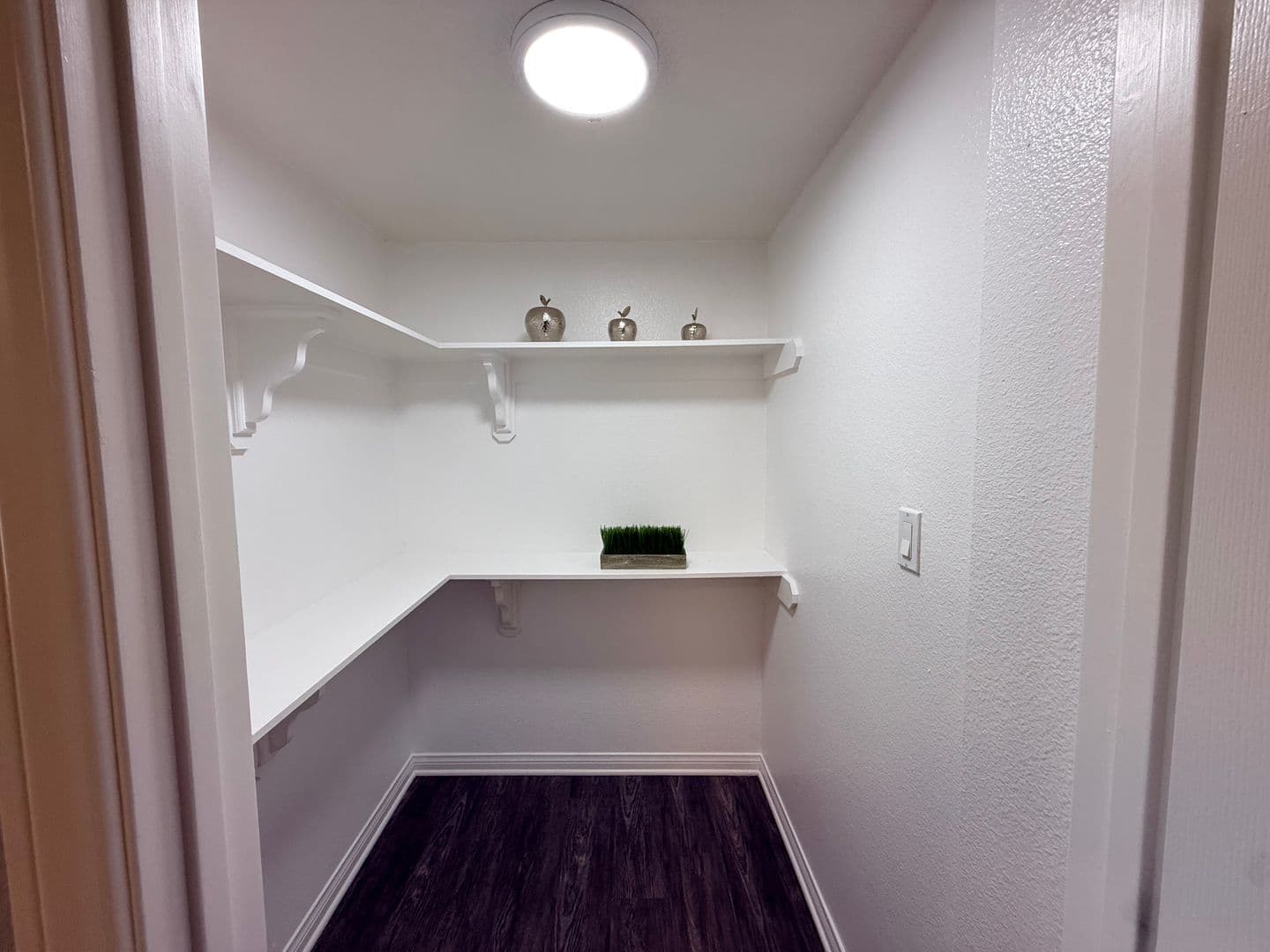094 - Solara Apartment Homes 4 of 7