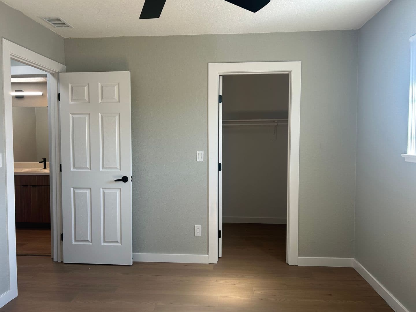 055 - Villa Del Sol Apartment Homes 12 of 13