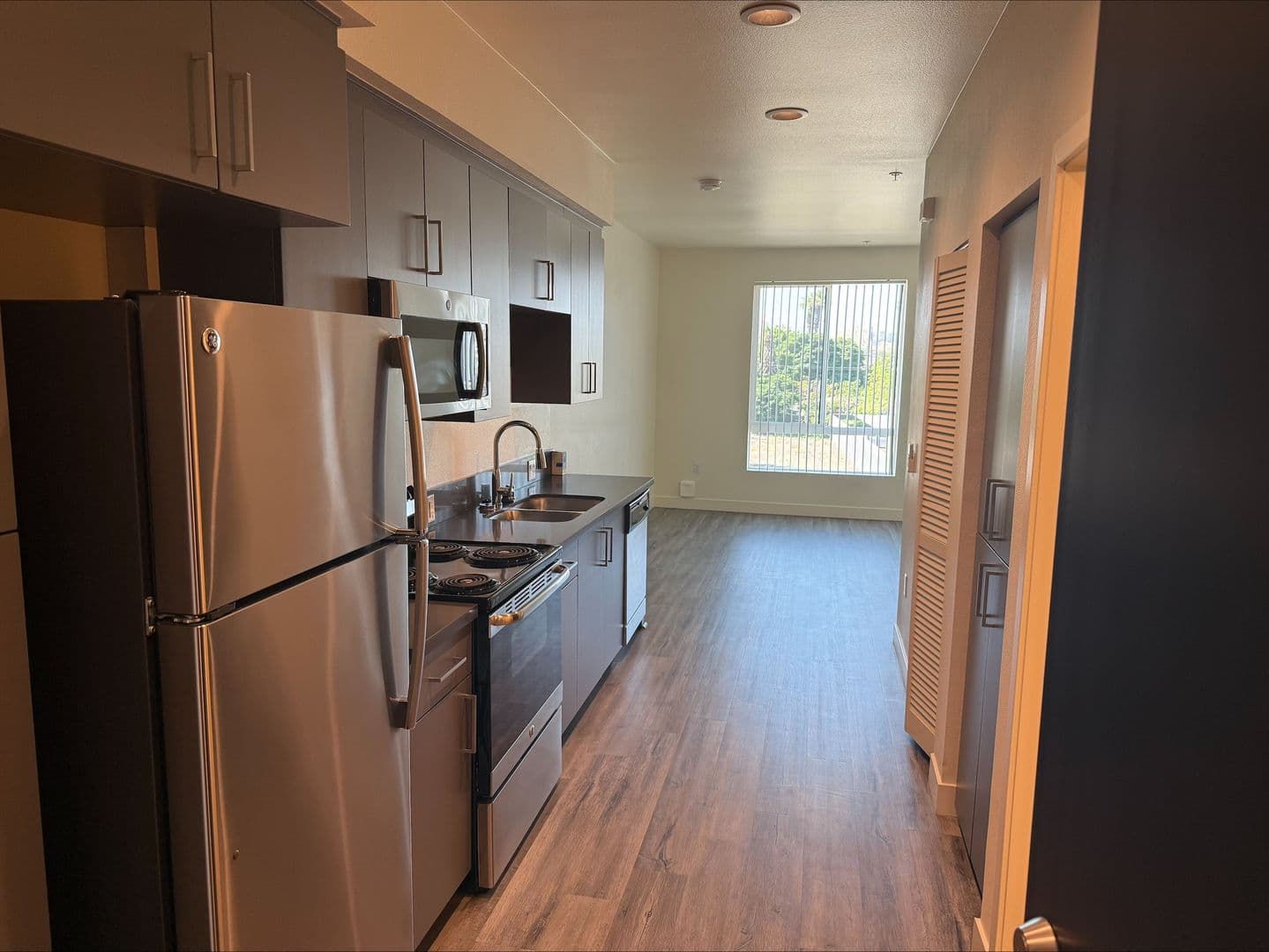 128 - Mission Lofts 4 of 6