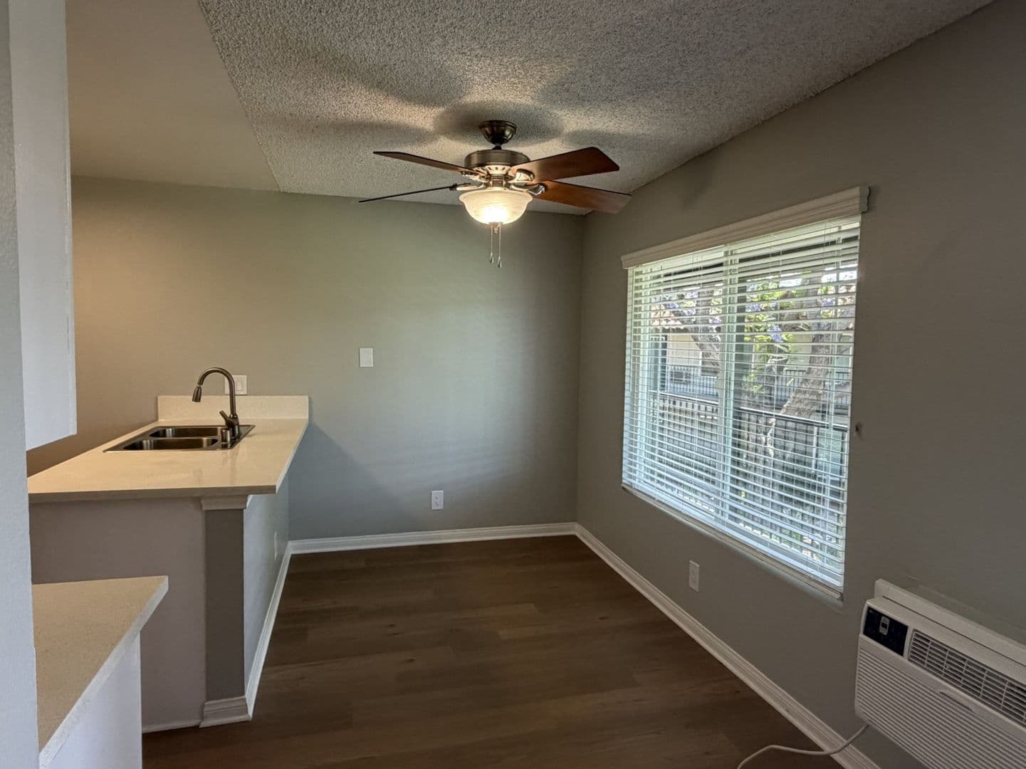099 - Tierra Palms Apartment Homes 2 of 7