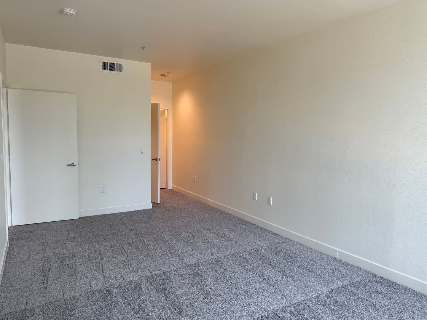 128 - Mission Lofts 4 of 6