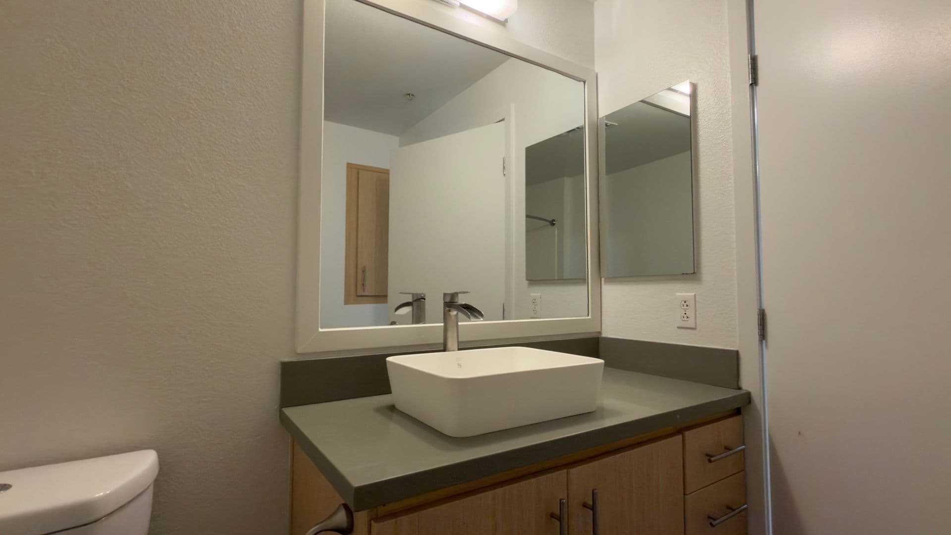 135 - Canvas LA Apartments 11 of 11