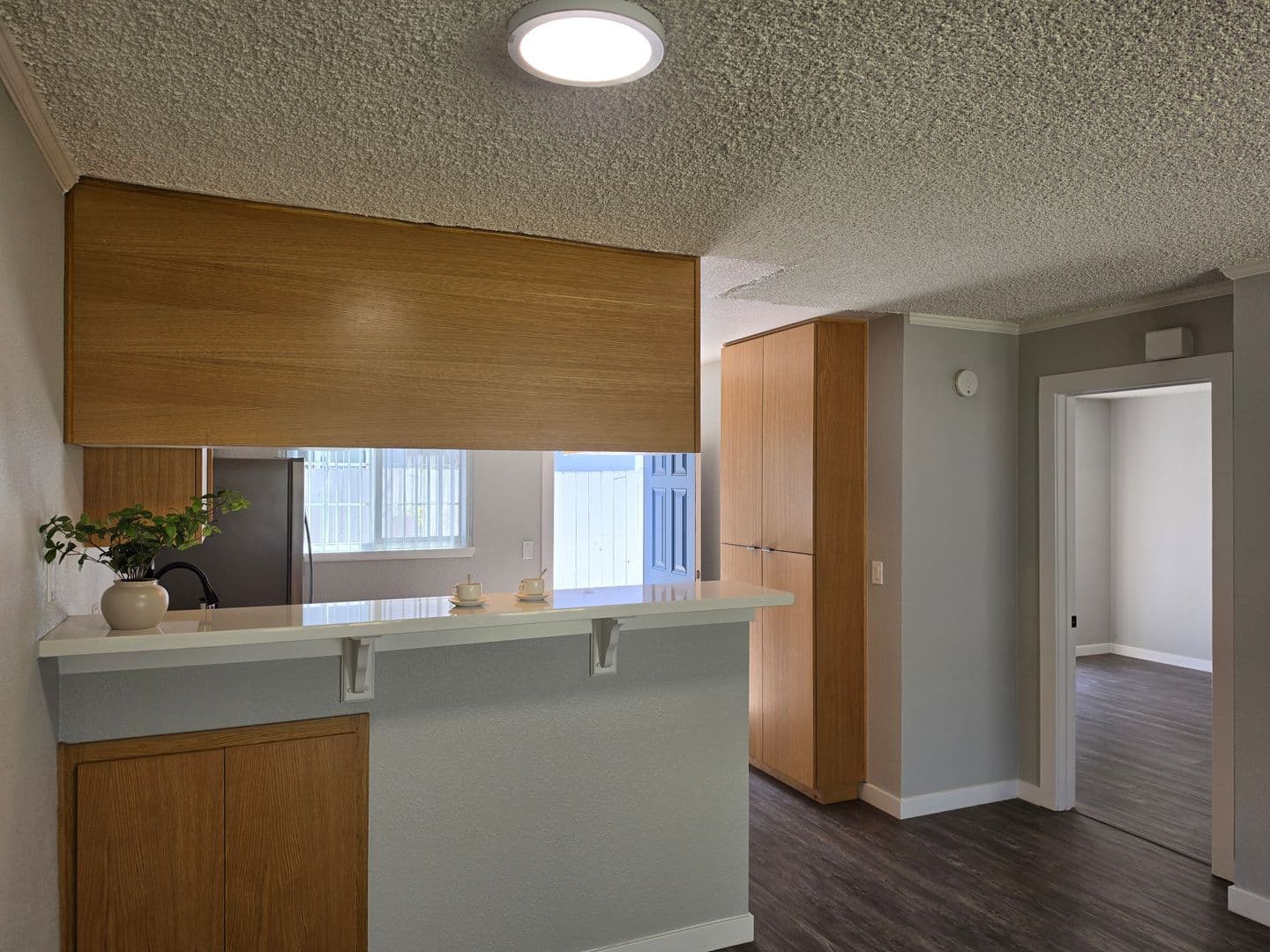 055 - Villa Del Sol Apartment Homes 4 of 7