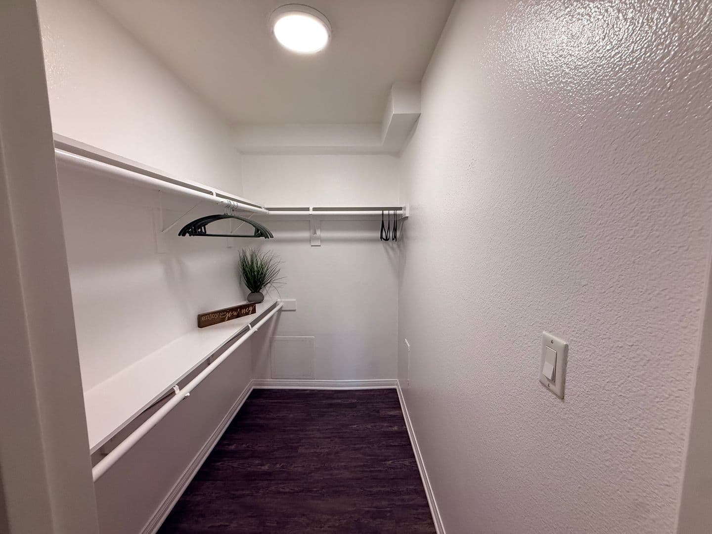 094 - Solara Apartment Homes 6 of 7