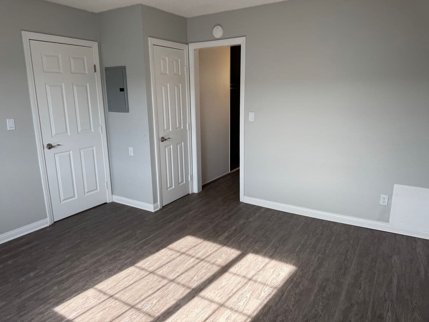 055 - Villa Del Sol Apartment Homes 4 of 6