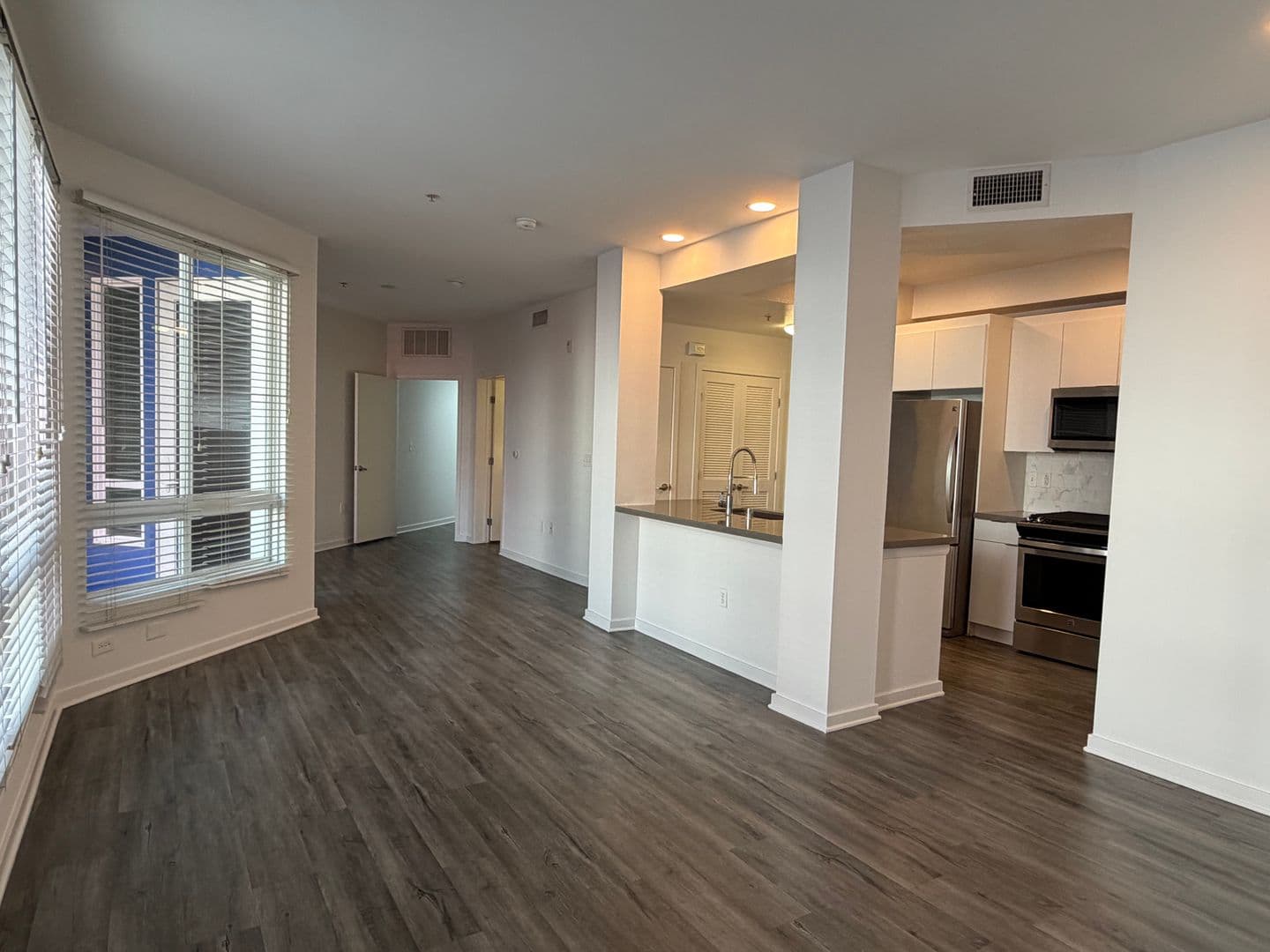 135 - Canvas LA Apartments 1 of 7