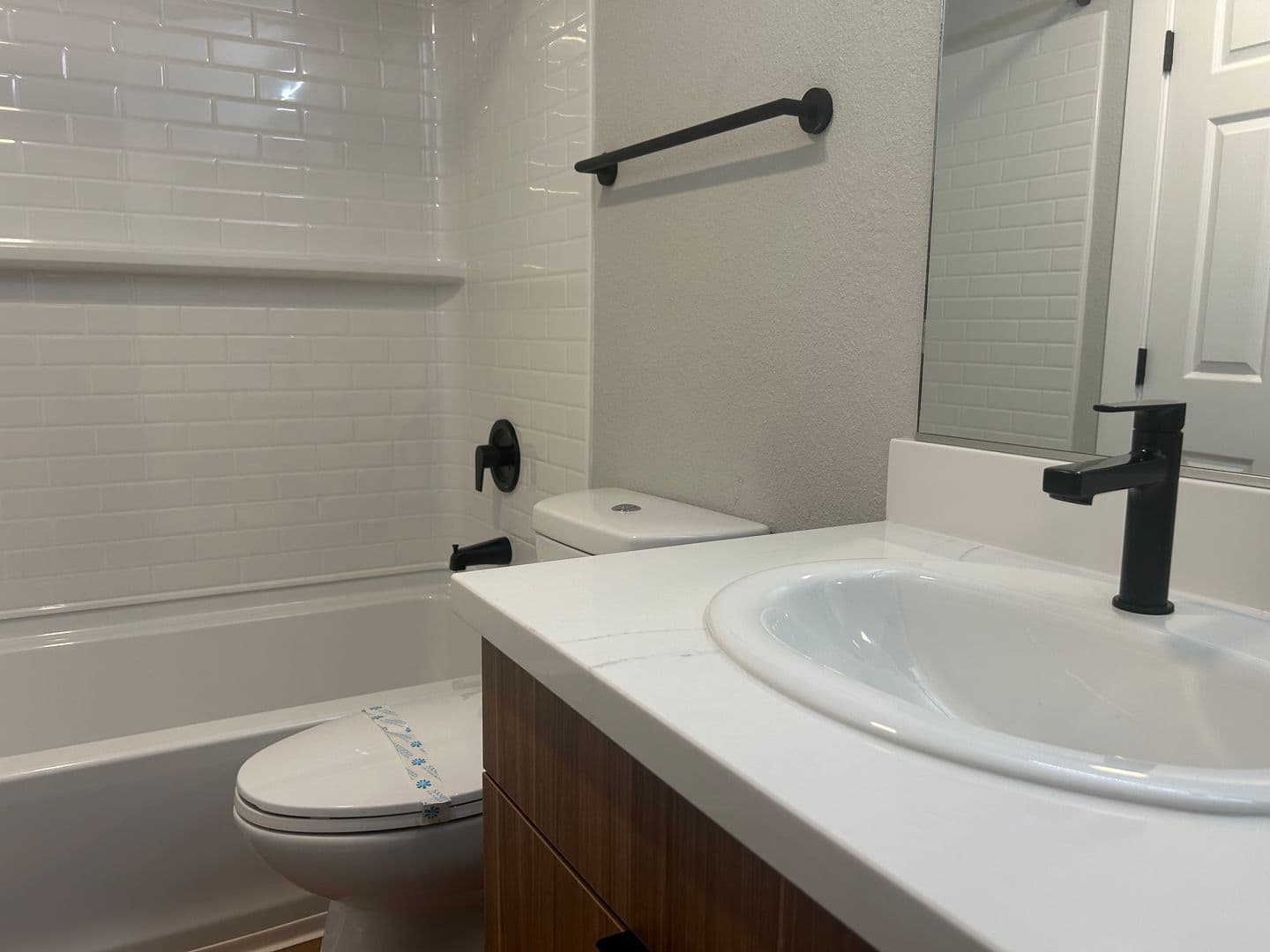 055 - Villa Del Sol Apartment Homes 9 of 9