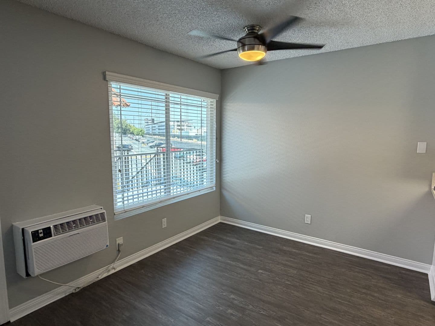 099 - Tierra Palms Apartment Homes 4 of 7