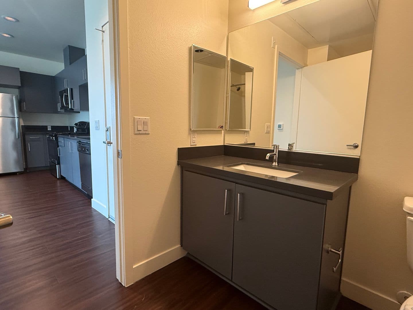 128 - Mission Lofts 6 of 8