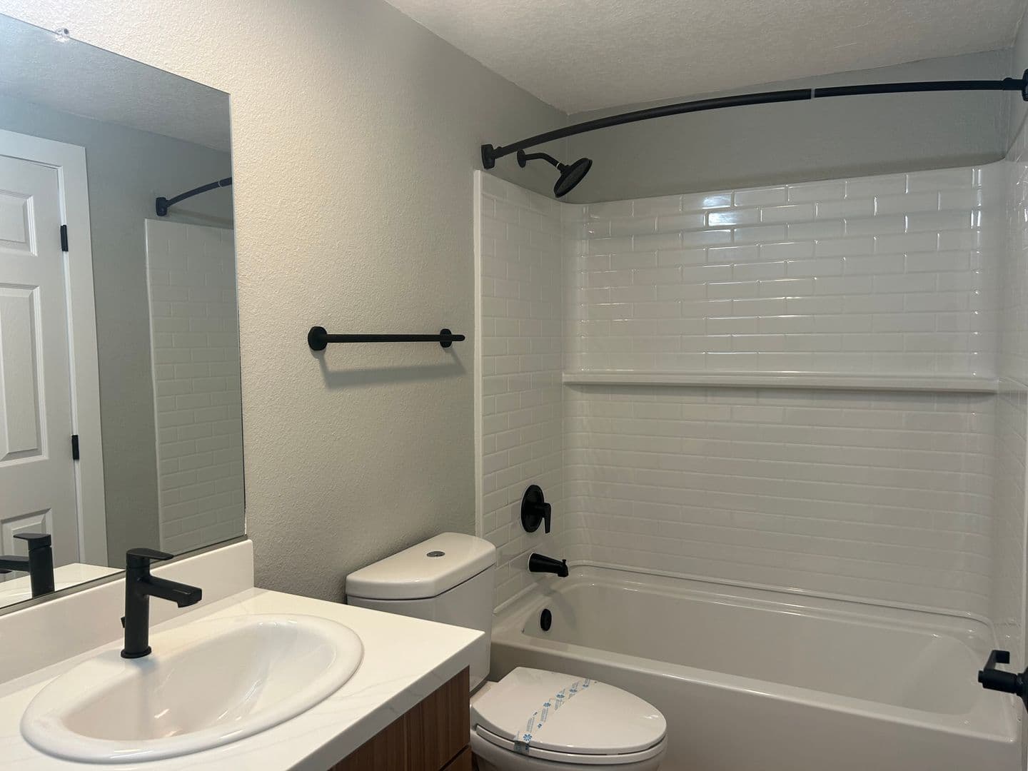 055 - Villa Del Sol Apartment Homes 11 of 13