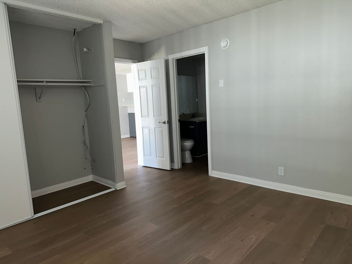 055 - Villa Del Sol Apartment Homes 1 of 2