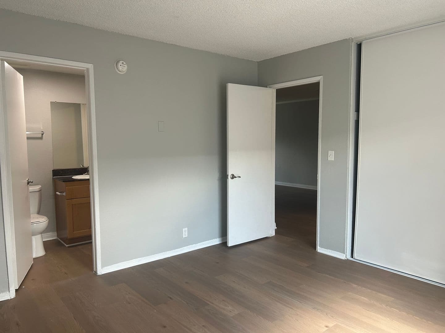055 - Villa Del Sol Apartment Homes 1 of 7