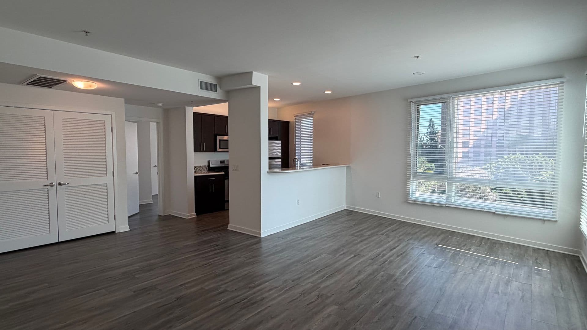 135 - Canvas LA Apartments 45 of 79