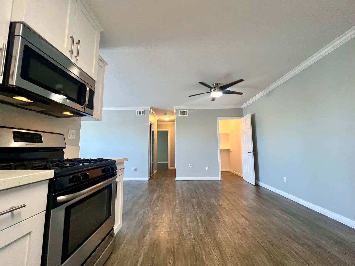 094 - Solara Apartment Homes 46 of 71