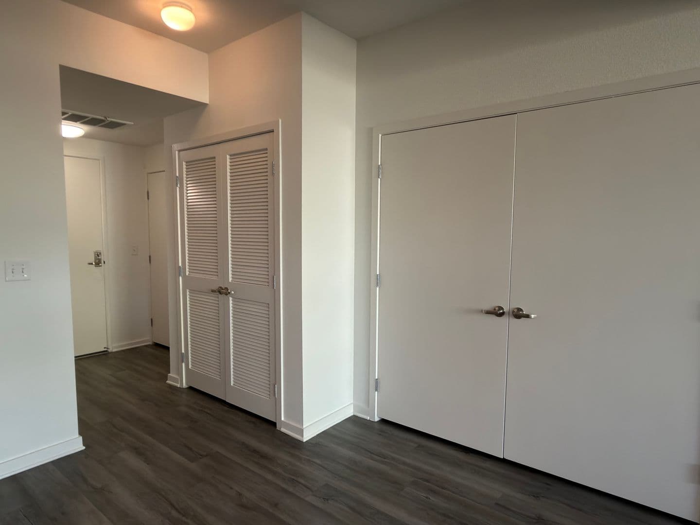 135 - Canvas LA Apartments 3 of 12