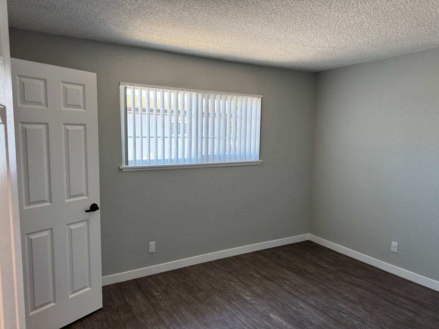055 - Villa Del Sol Apartment Homes 6 of 8