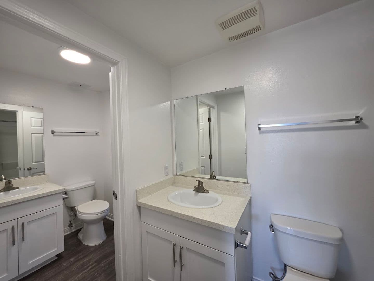 055 - Villa Del Sol Apartment Homes 2 of 9