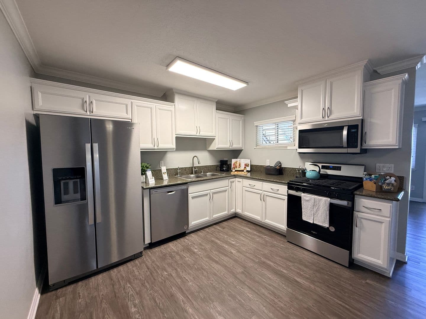 094 - Solara Apartment Homes 2 of 7