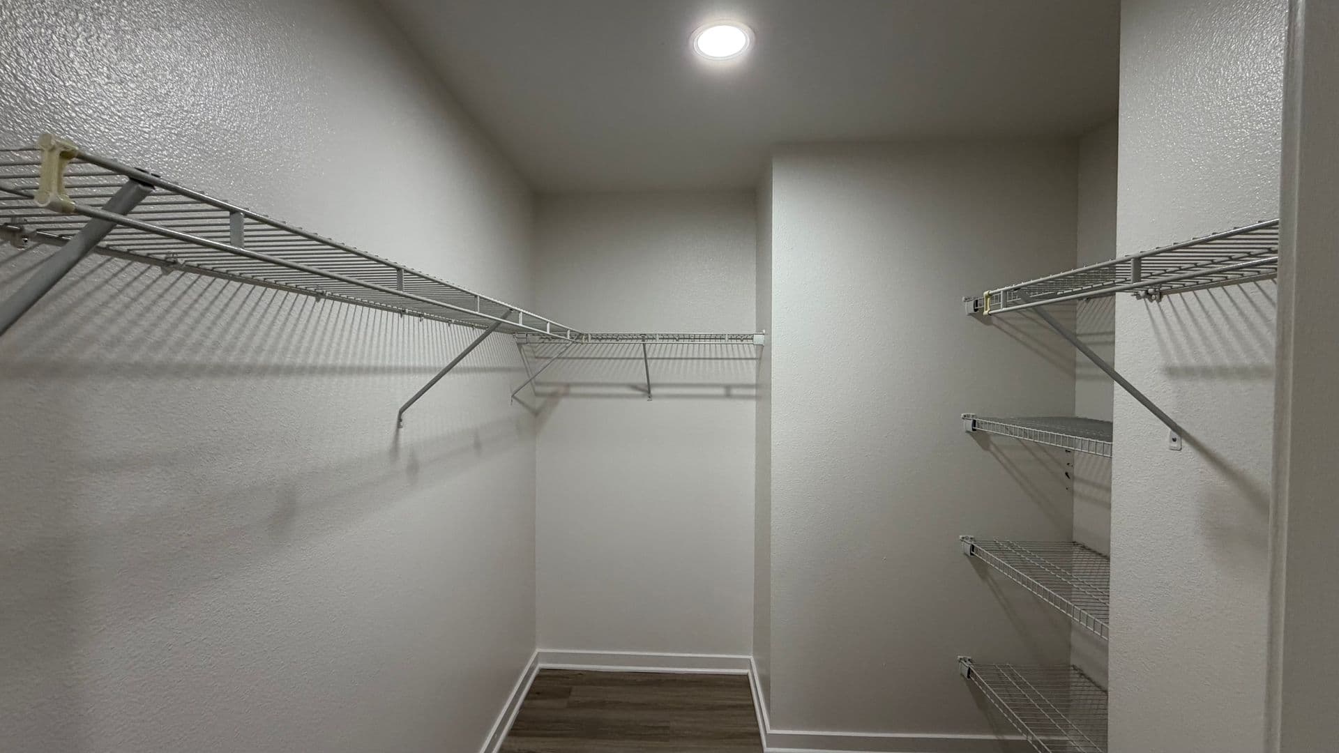 135 - Canvas LA Apartments 6 of 9