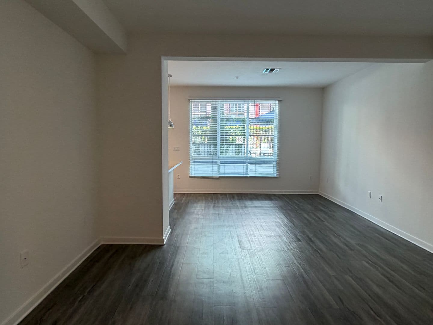 135 - Canvas LA Apartments 1 of 6