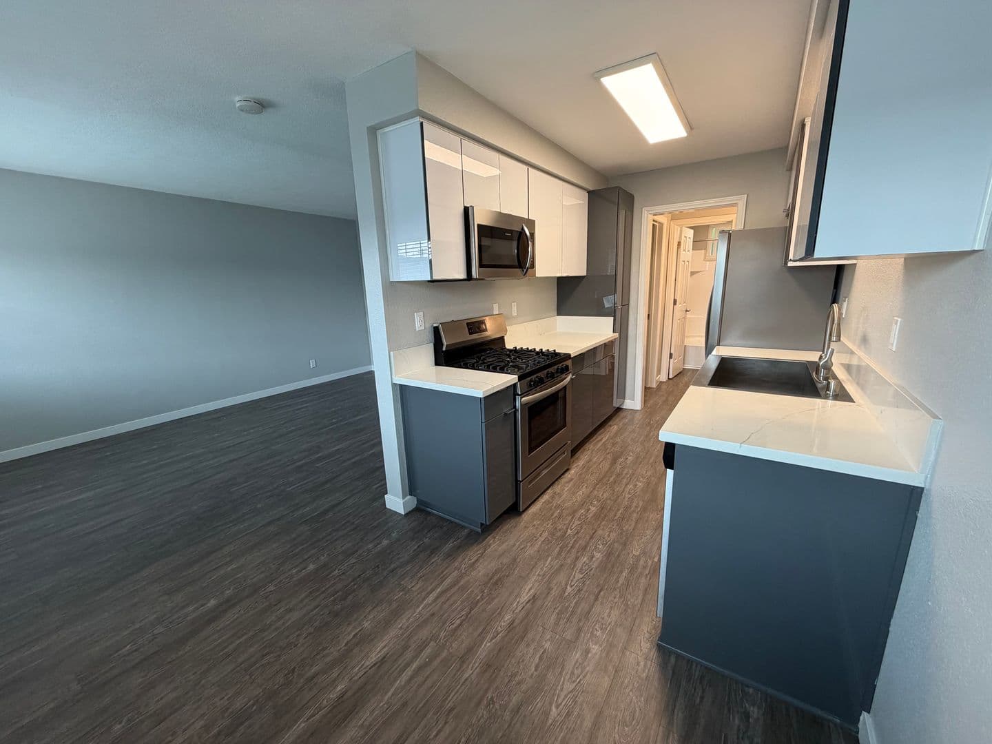 064 - Fair Oaks Apartments 1 of 5