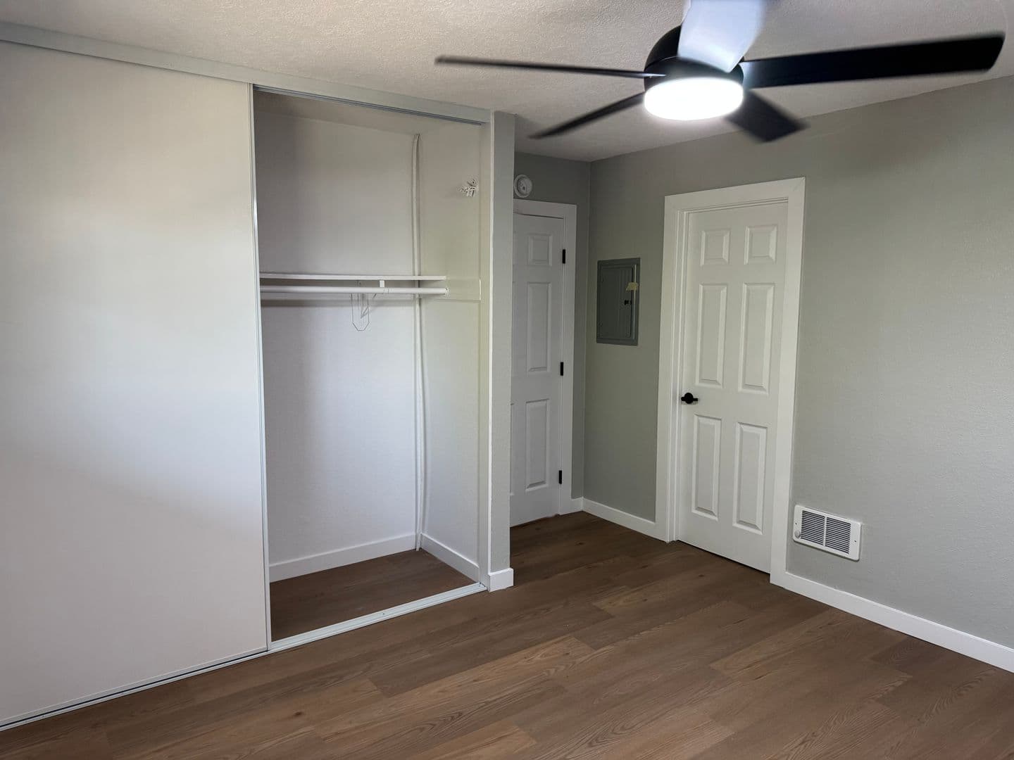 055 - Villa Del Sol Apartment Homes 155 of 177