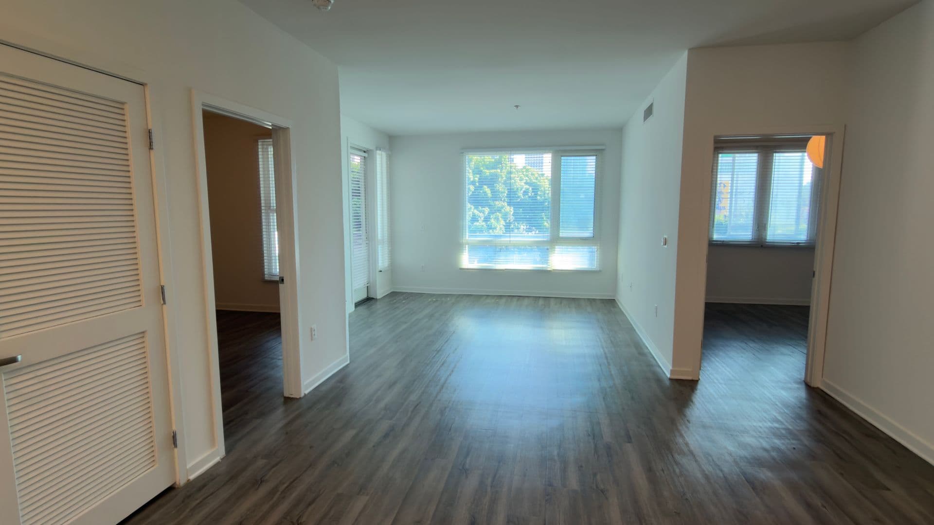135 - Canvas LA Apartments 1 of 10
