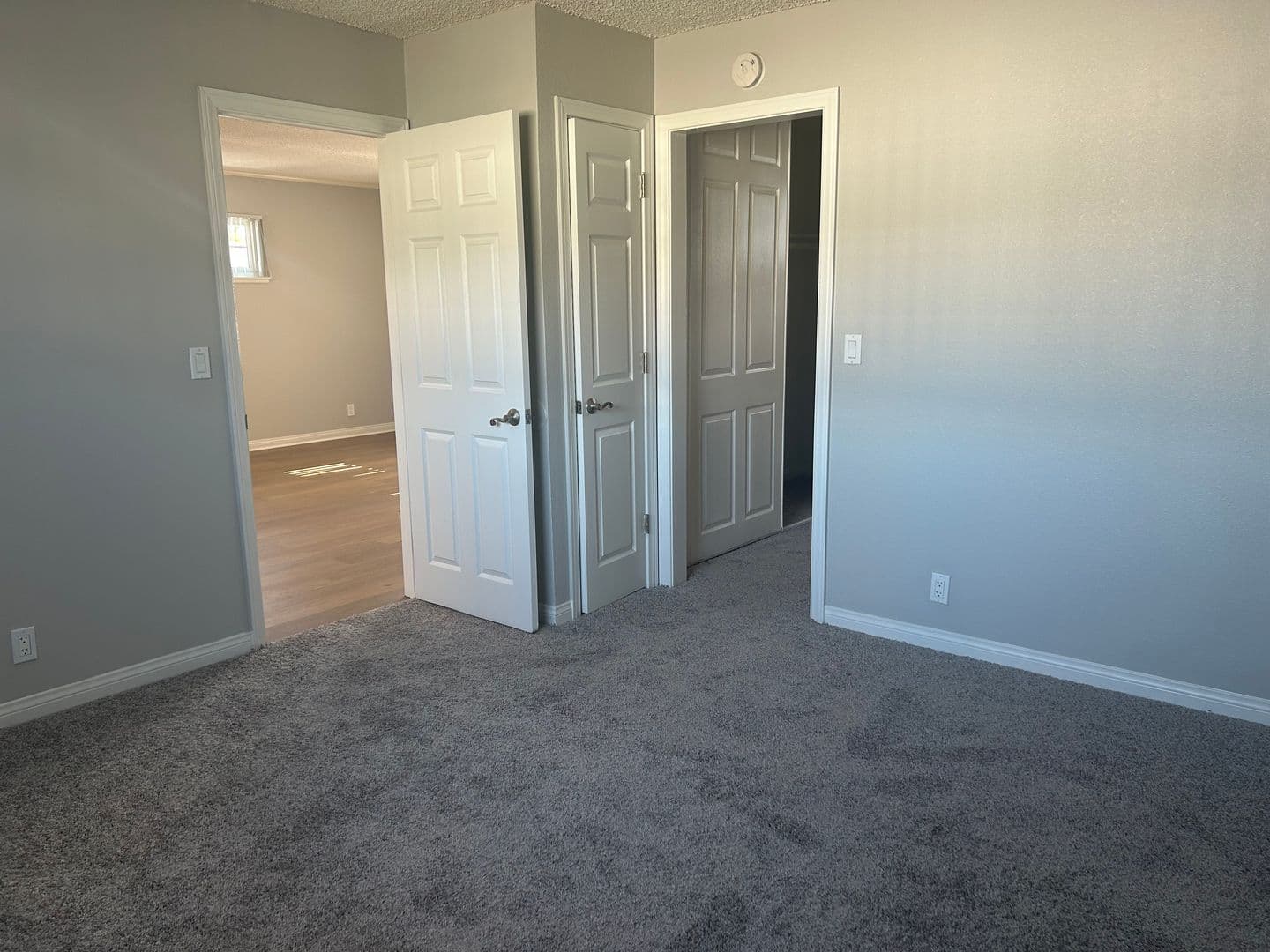 055 - Villa Del Sol Apartment Homes 5 of 8