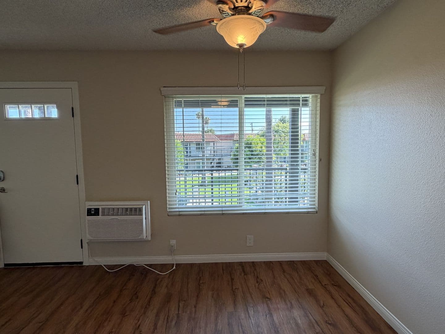099 - Tierra Palms Apartment Homes 6 of 8